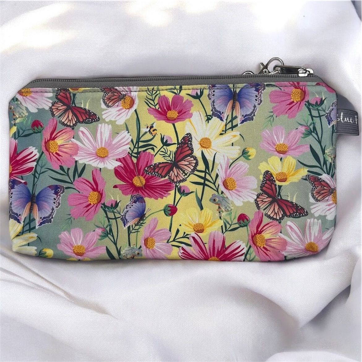 Cosmetic Clutch - Image 3